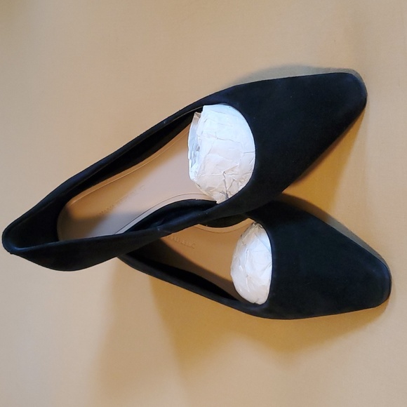 Banana Republic Suede Flats, Size 6 - Picture 2 of 14